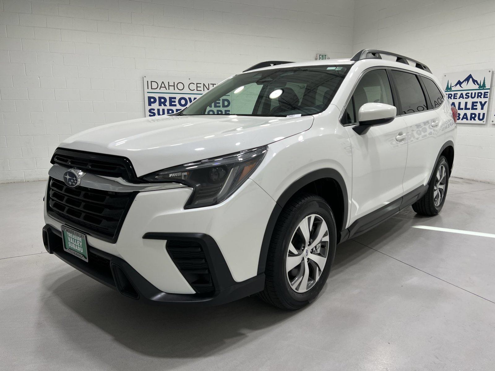 Used 2025 Subaru Ascent Premium AWD/4WD image 4