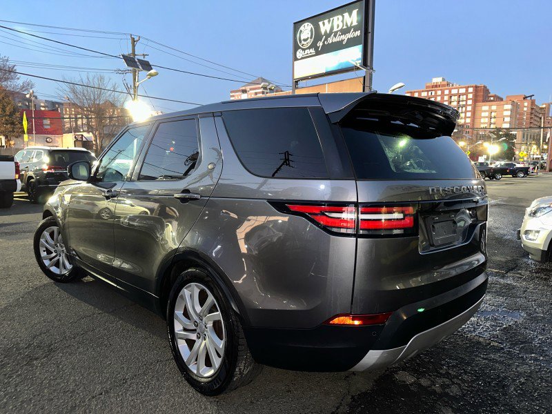 Used 2017 Land Rover Discovery HSE image 9