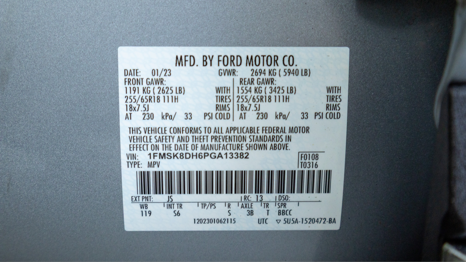 Used 2023 Ford Explorer XLT w/ Equipment Group 202A AWD/4WD image 32