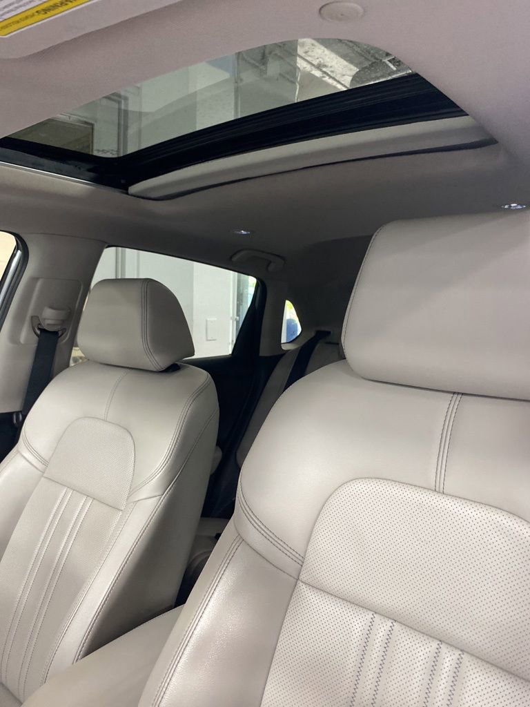 Used 2023 Honda HR-V EX-L image 6
