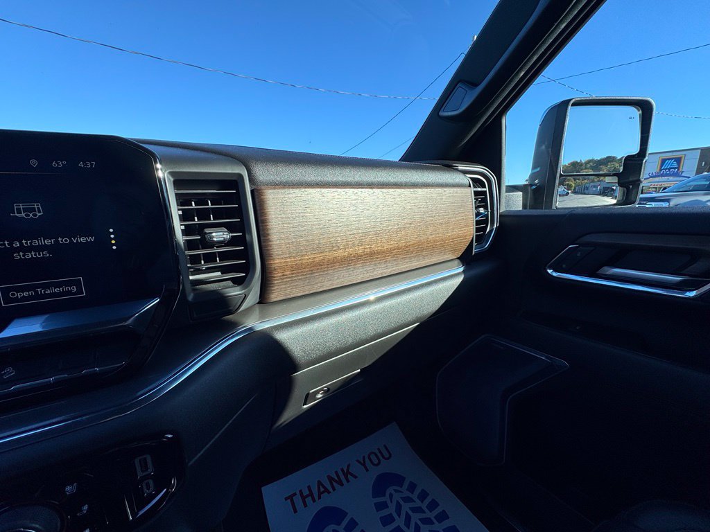 Used 2024 Chevrolet Silverado 2500 High Country w/ Technology Package AWD/4WD image 30