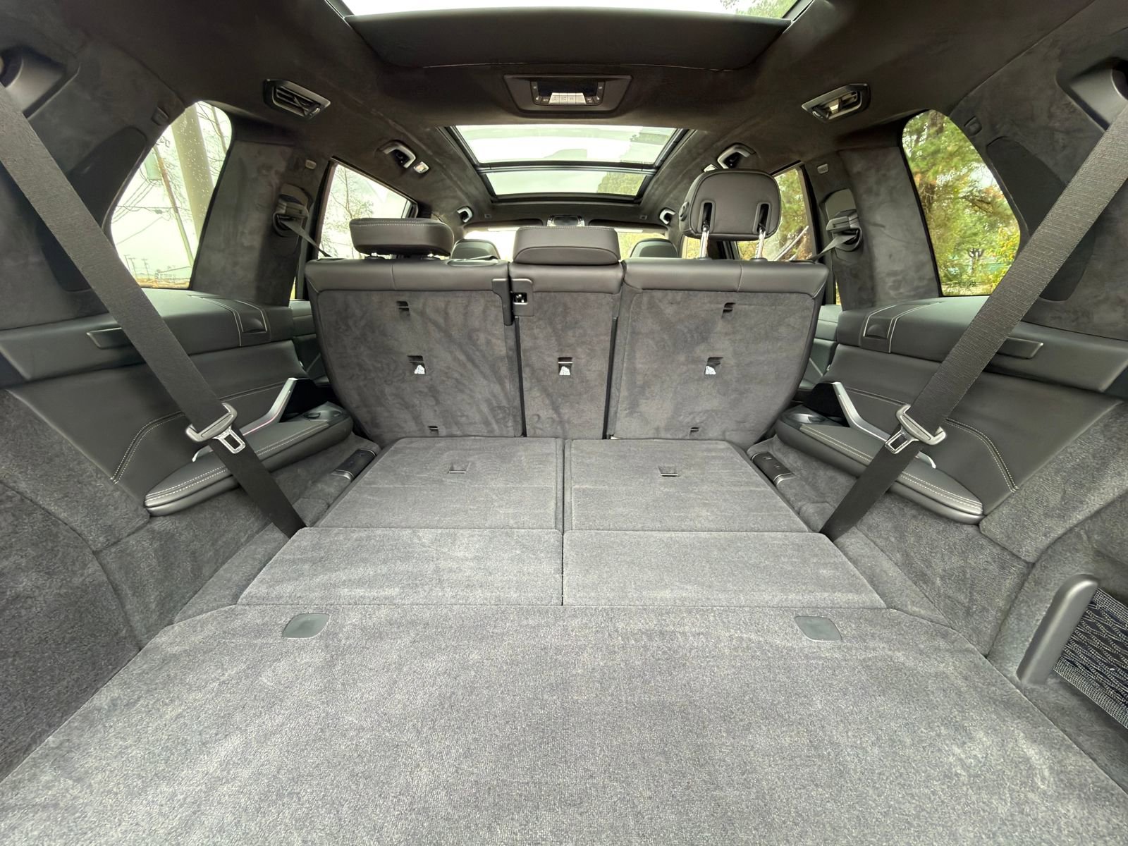 Certified 2024 BMW X7 M60i w/ Executive Package image 17