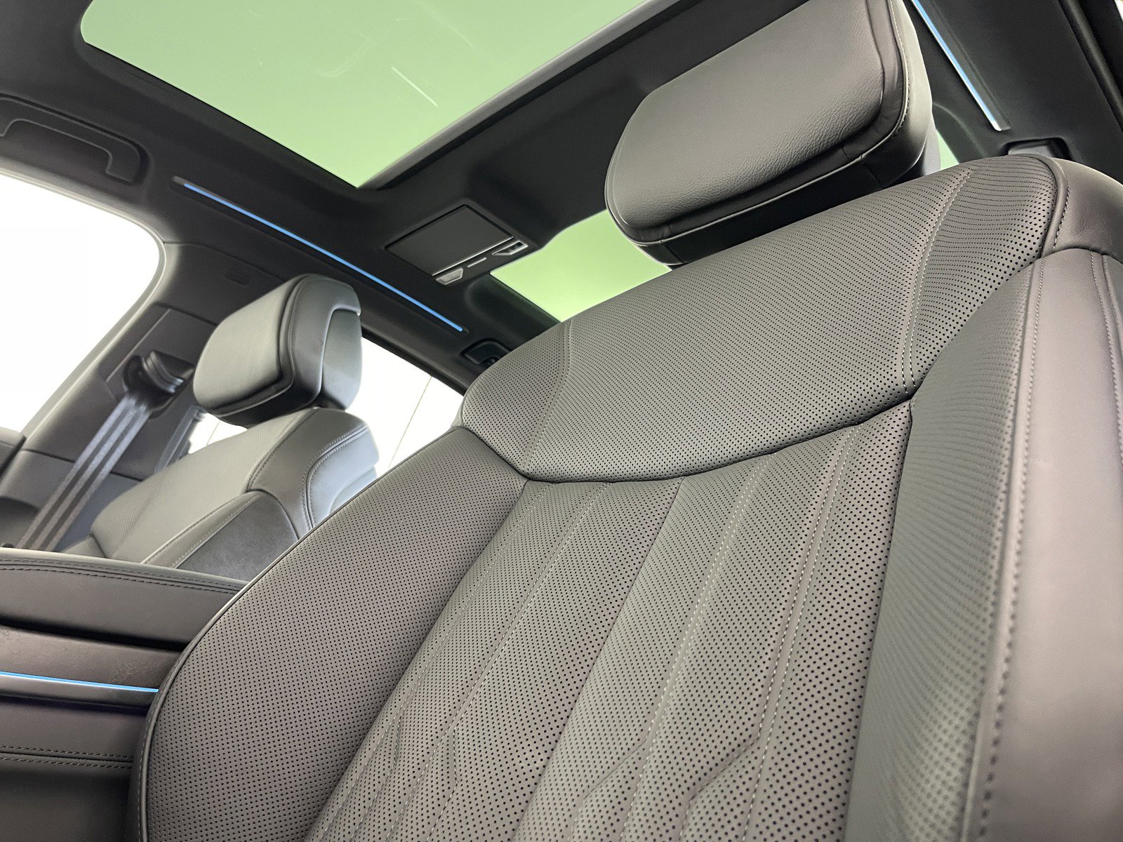 New 2025 Audi A8 L 3.0T image 24
