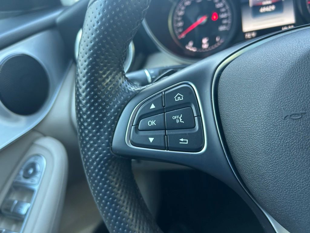 Used 2019 Mercedes-Benz GLC 300 4MATIC image 20