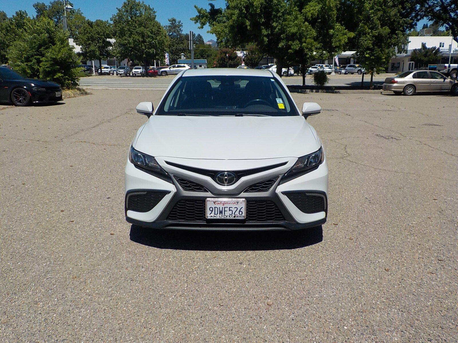 Used 2023 Toyota Camry SE FWD image 4