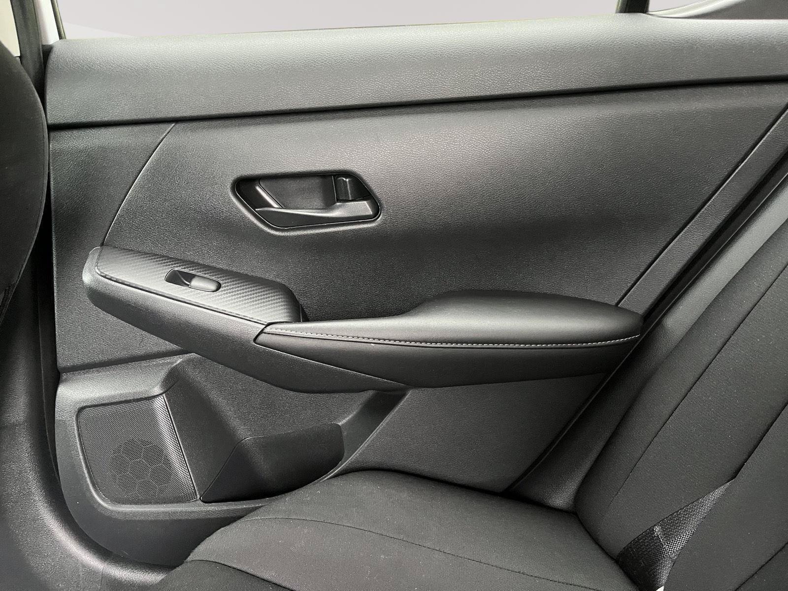 Used 2024 Nissan Sentra S FWD image 17