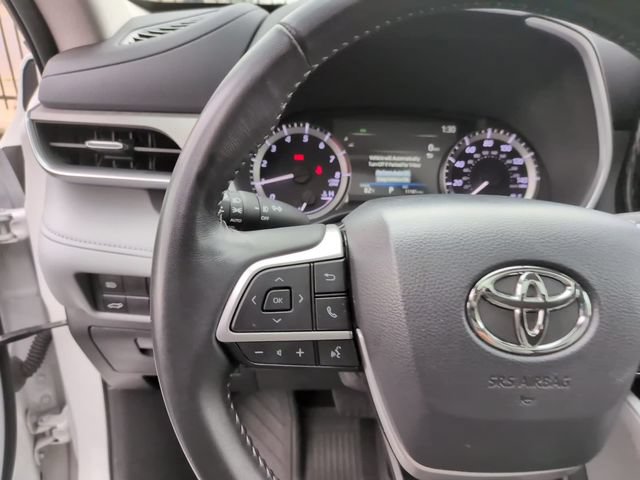 Certified 2025 Toyota Highlander XLE AWD/4WD image 15