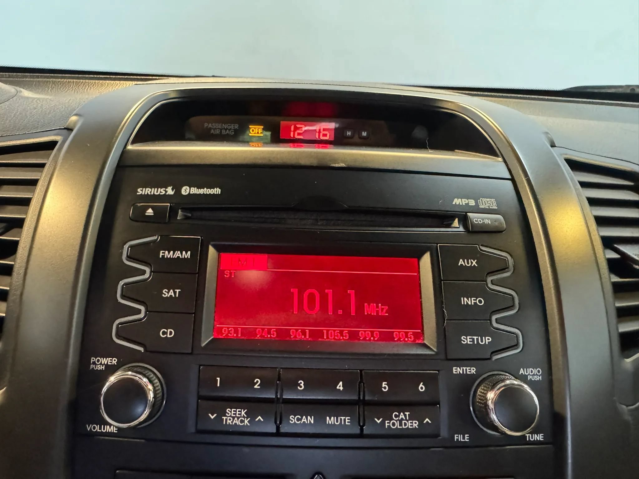 Used 2011 Kia Sorento 2WD image 15