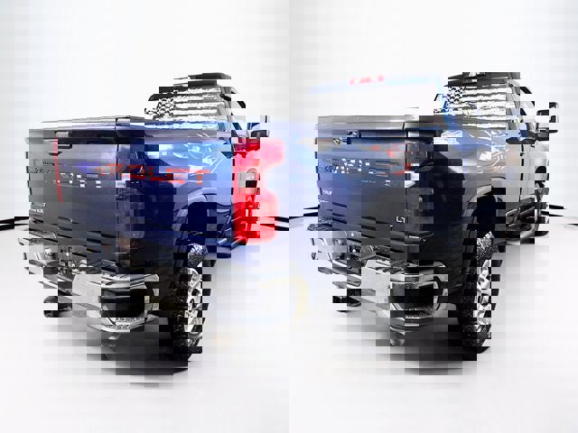 Used 2022 Chevrolet Silverado 2500 LT w/ Convenience Package image 5