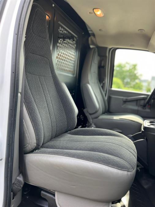 Used 2019 GMC Savana 2500 w/ Driver Convenience Package image 24