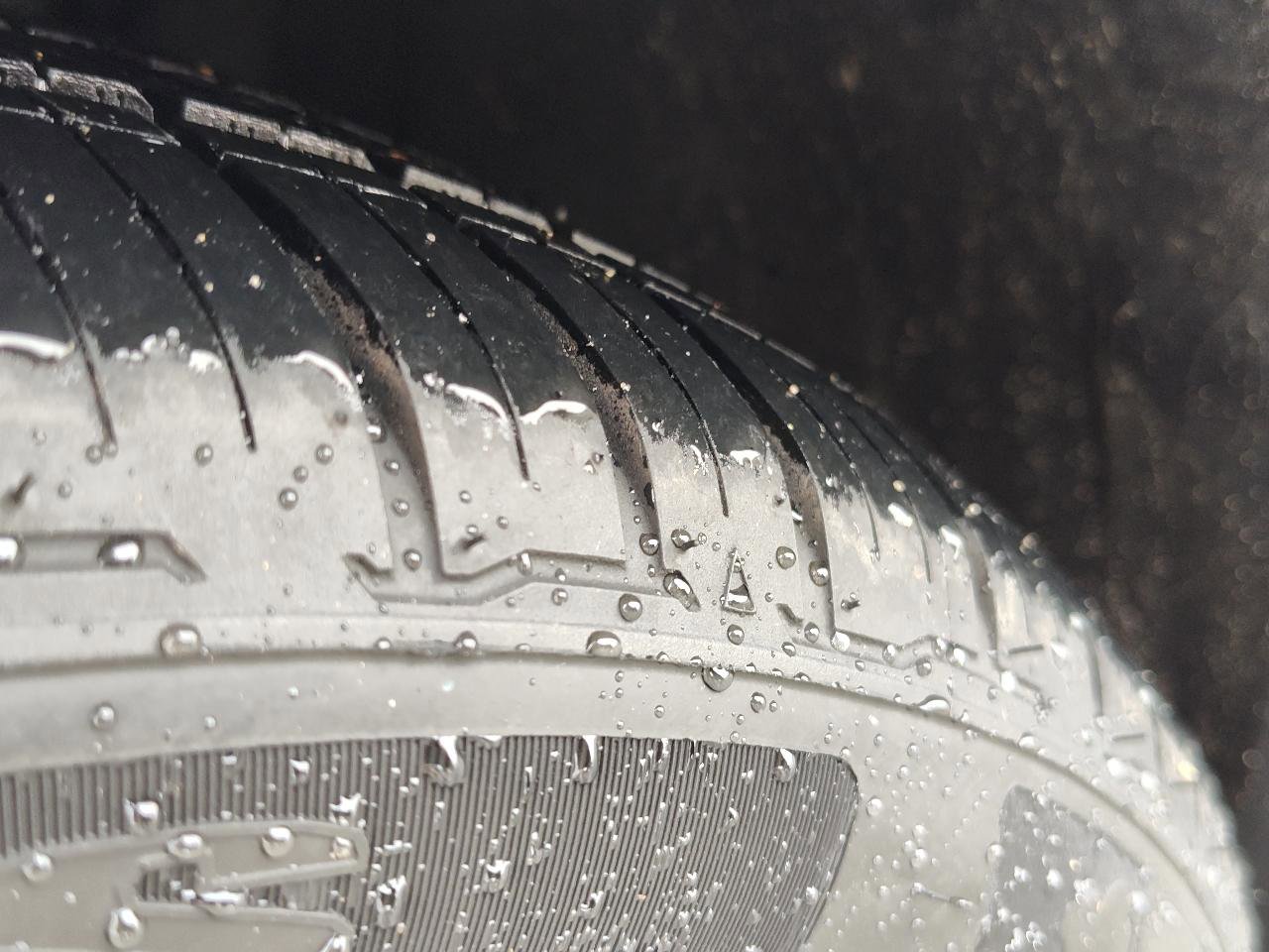 Used 2025 Nissan Sentra SR w/ SR Premium Package image 12