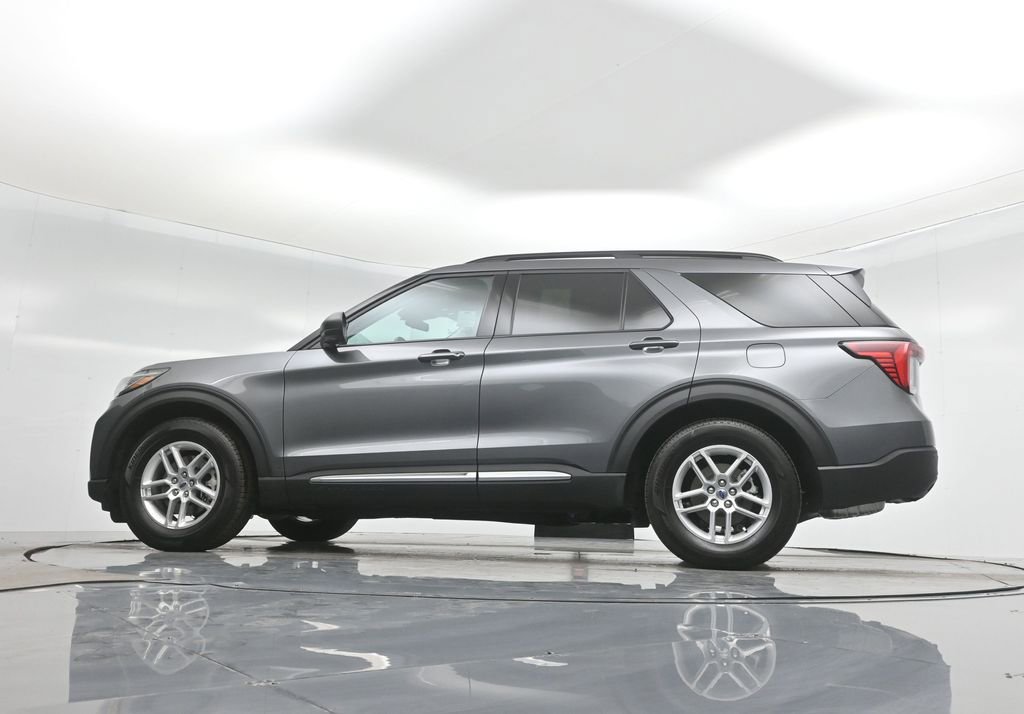 New 2025 Ford Explorer Active image 54