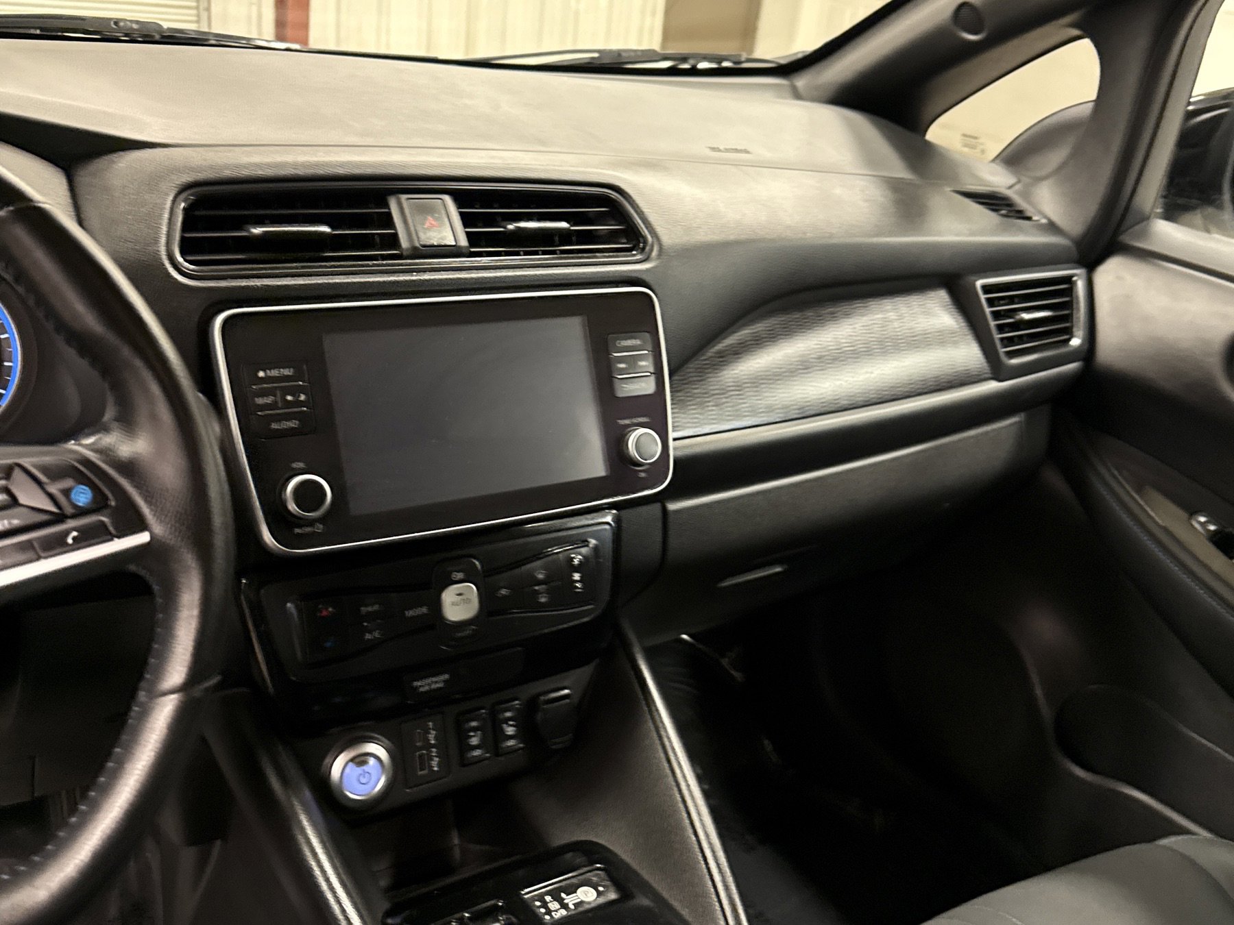 Used 2024 Nissan Leaf SV Plus image 8