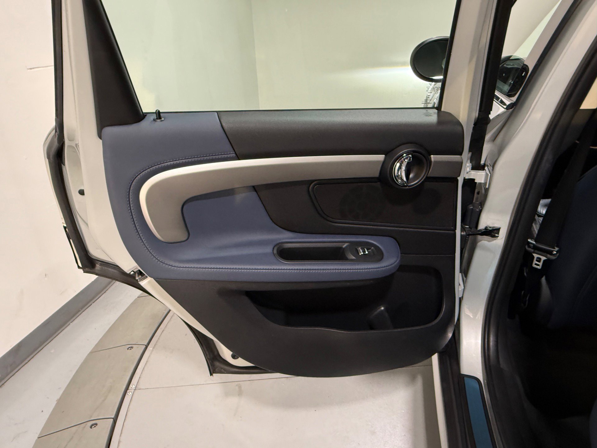 Used 2023 MINI Cooper Countryman S w/ Signature Upholstery Package image 52