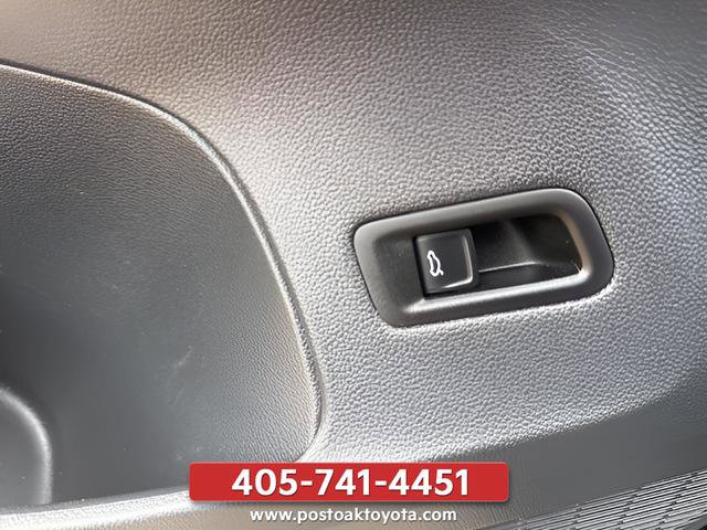 Used 2024 Volkswagen Atlas Cross Sport SE AWD/4WD image 36