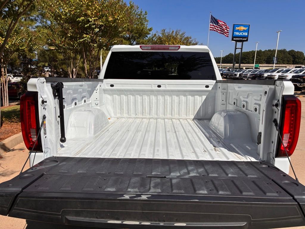 Used 2024 GMC Sierra 1500 SLT image 13