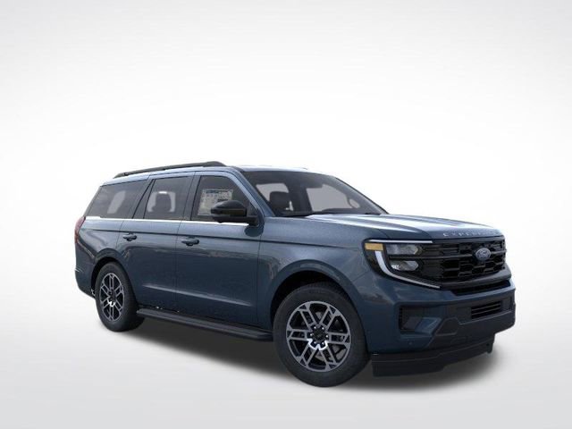 New 2026 Ford Expedition Active image 8