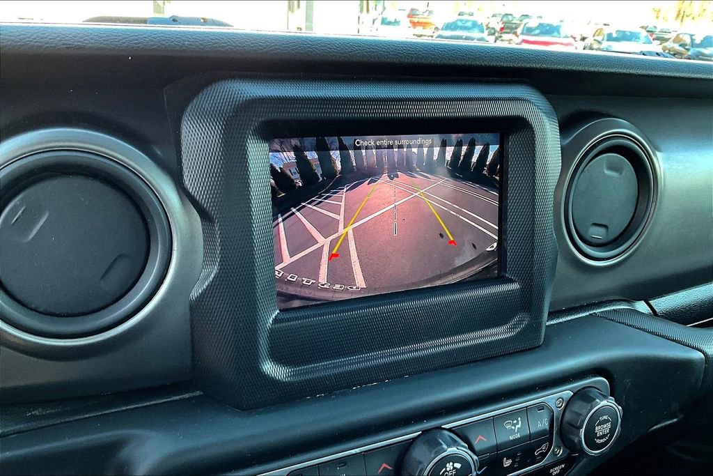 Used 2023 Jeep Wrangler Unlimited w/ Cold Weather Group image 13