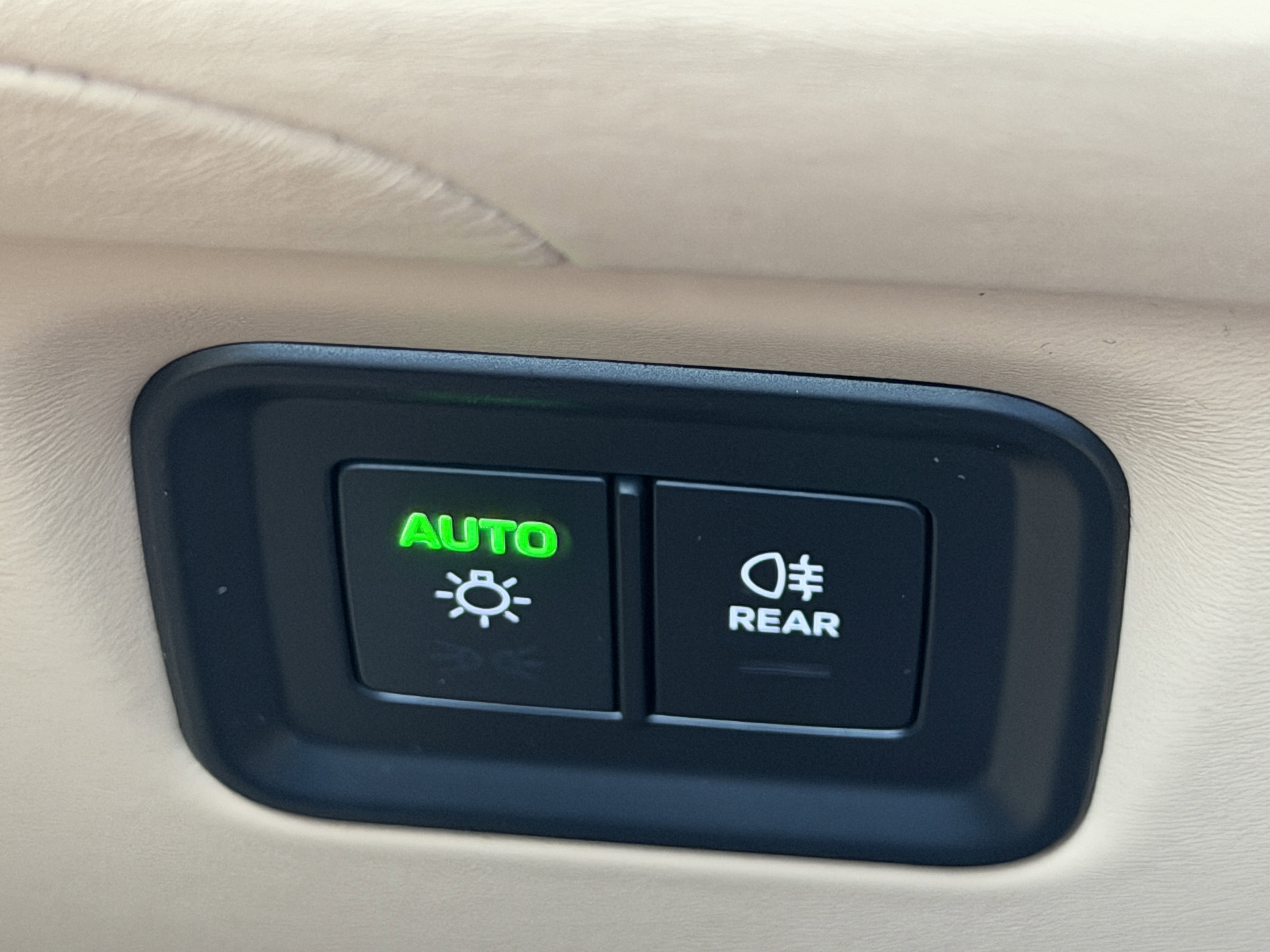 New 2026 Porsche Cayenne Coupe image 34