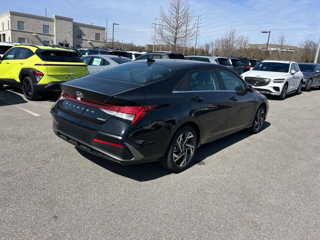 New 2026 Hyundai Elantra Limited image 7