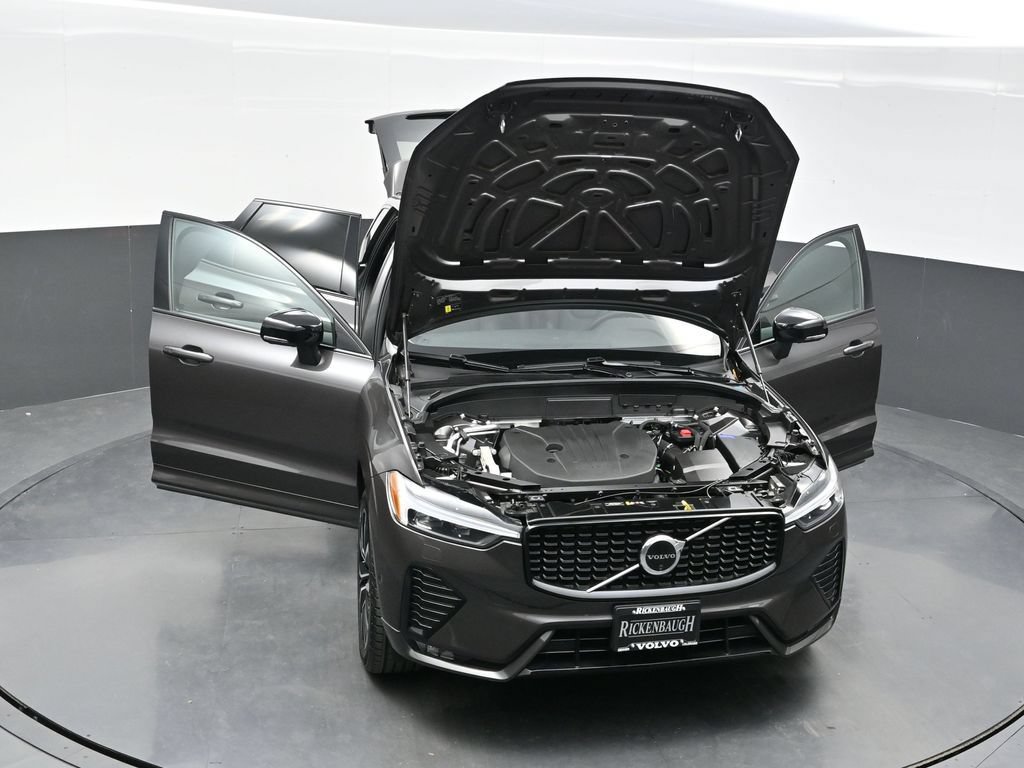 Used 2024 Volvo XC60 B5 Plus w/ Protection Package Premier AWD/4WD image 40