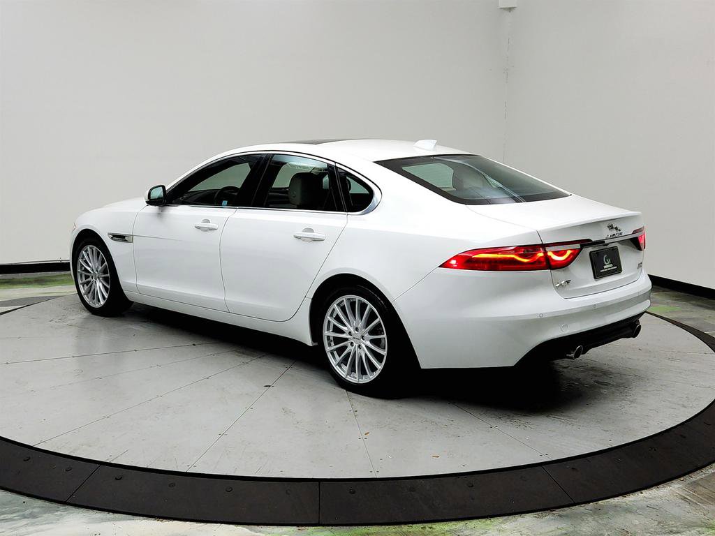 Used 2020 Jaguar XF Prestige AWD/4WD image 7