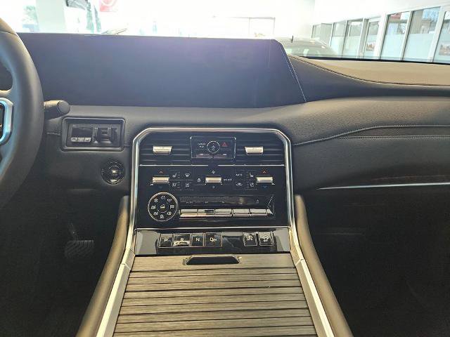 Certified 2025 Nissan Armada Platinum Reserve AWD/4WD image 19