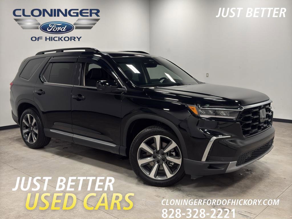 Used 2025 Honda Pilot Elite image 1