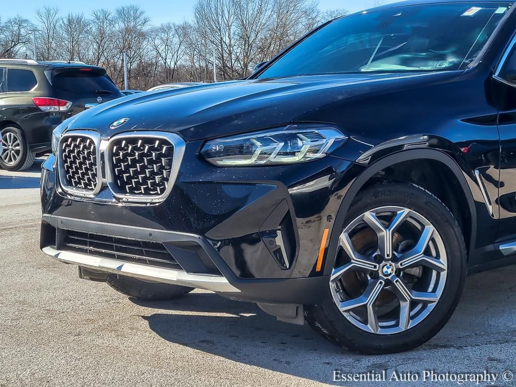 Used 2023 BMW X4 xDrive30i w/ Premium Package image 3