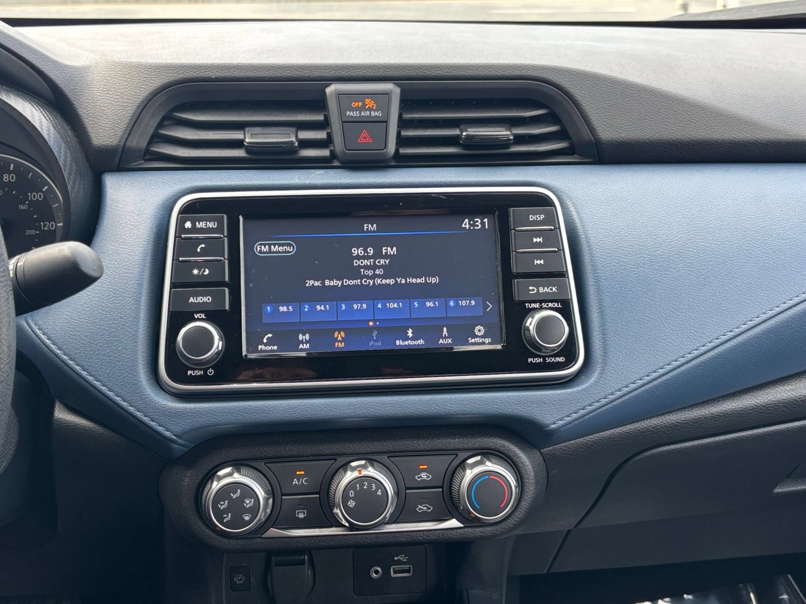 Used 2025 Nissan Versa SV FWD image 16