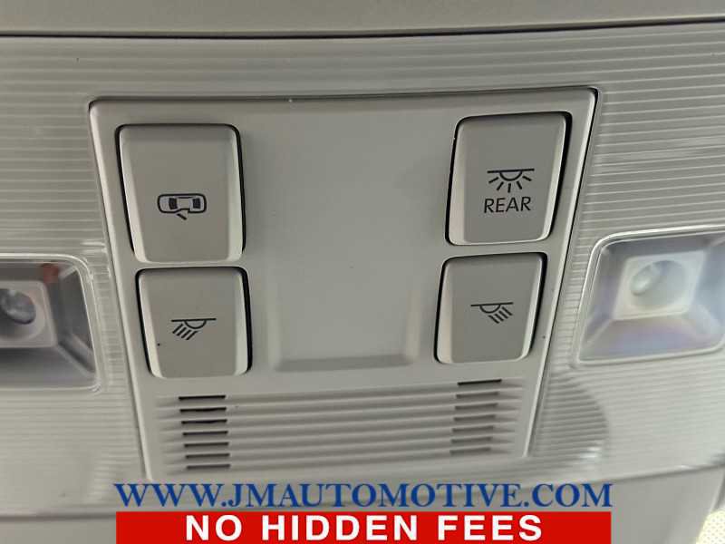 Used 2022 Volkswagen Tiguan S image 37