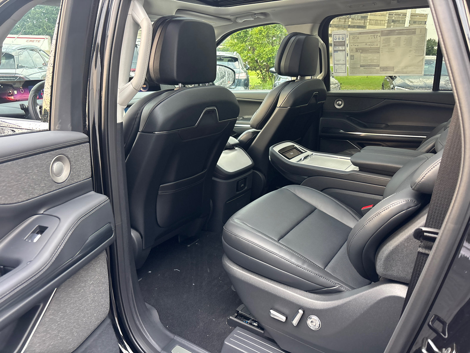 New 2027 Lincoln Navigator L Reserve AWD/4WD image 27