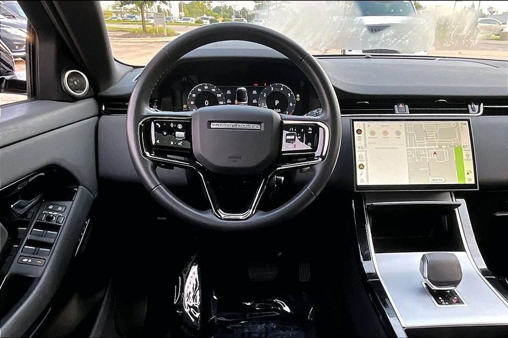 Used 2024 Land Rover Range Rover Evoque S AWD/4WD image 17