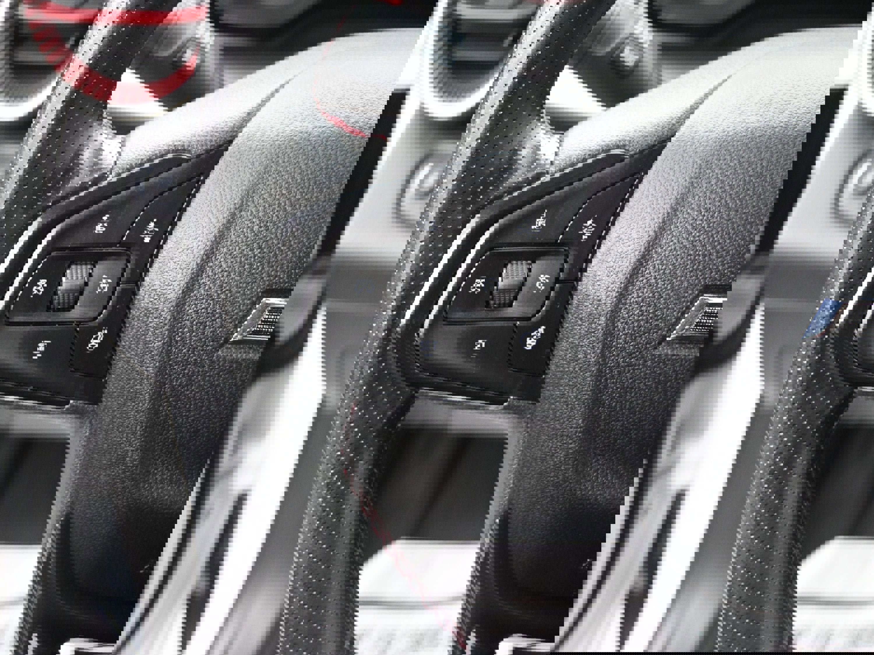 Certified 2024 Chevrolet Trax RS w/ Driver Confidence Package image 11