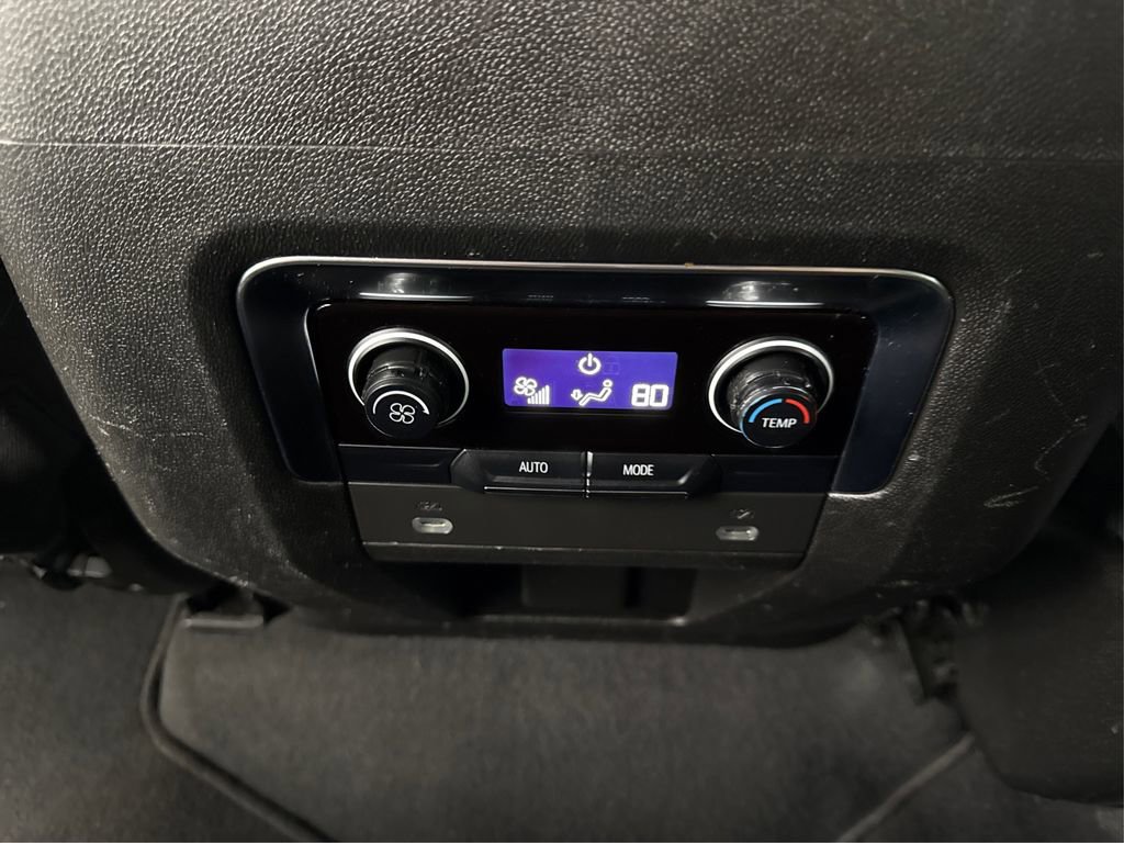 Used 2022 Chevrolet Suburban LS image 33