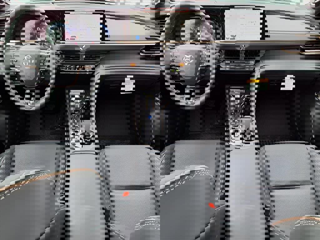 New 2025 Toyota Crown Platinum image 11