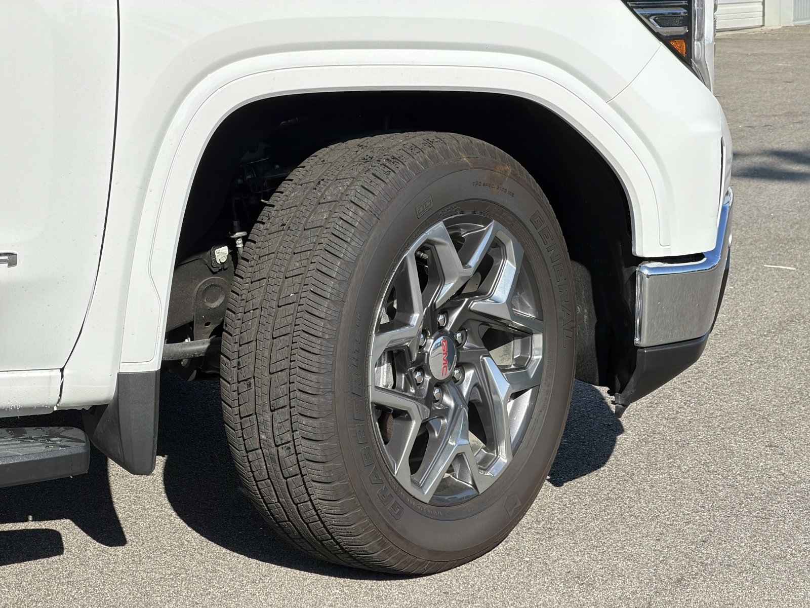Used 2026 GMC Sierra 1500 SLT RWD image 5
