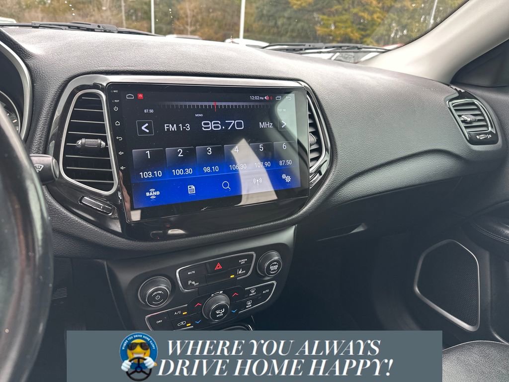 Used 2020 Jeep Compass Latitude image 16