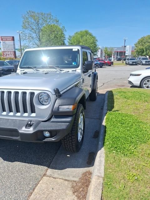 Used 2022 Jeep Wrangler Unlimited Sport image 12
