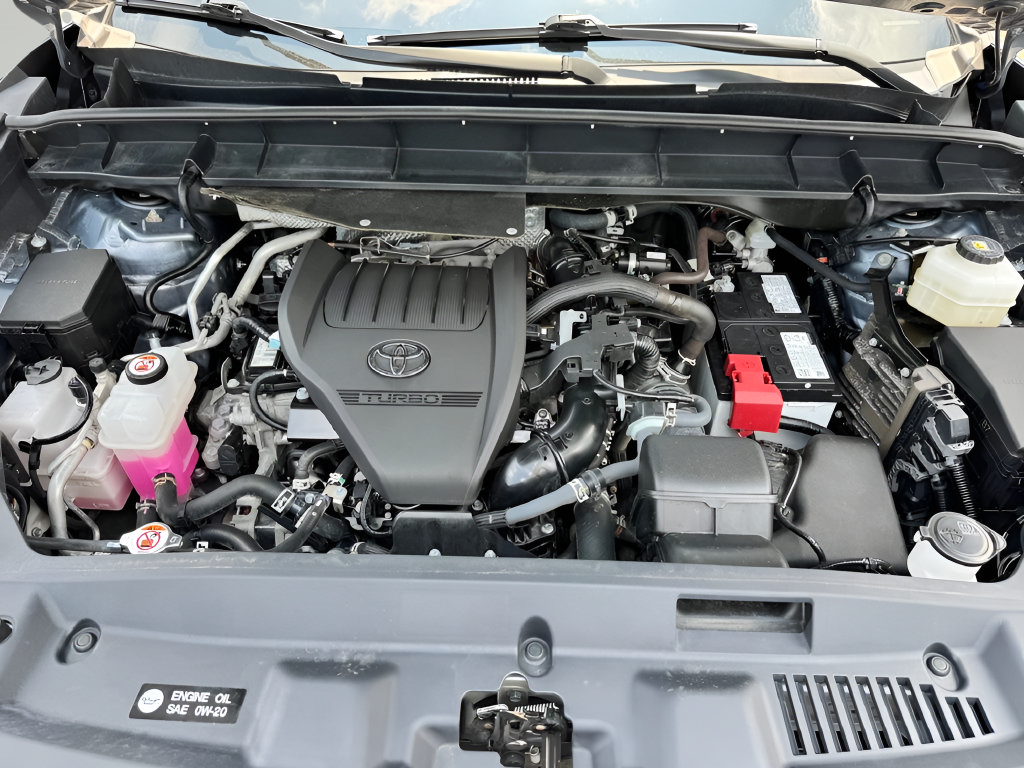 Used 2024 Toyota Highlander Limited AWD/4WD image 9