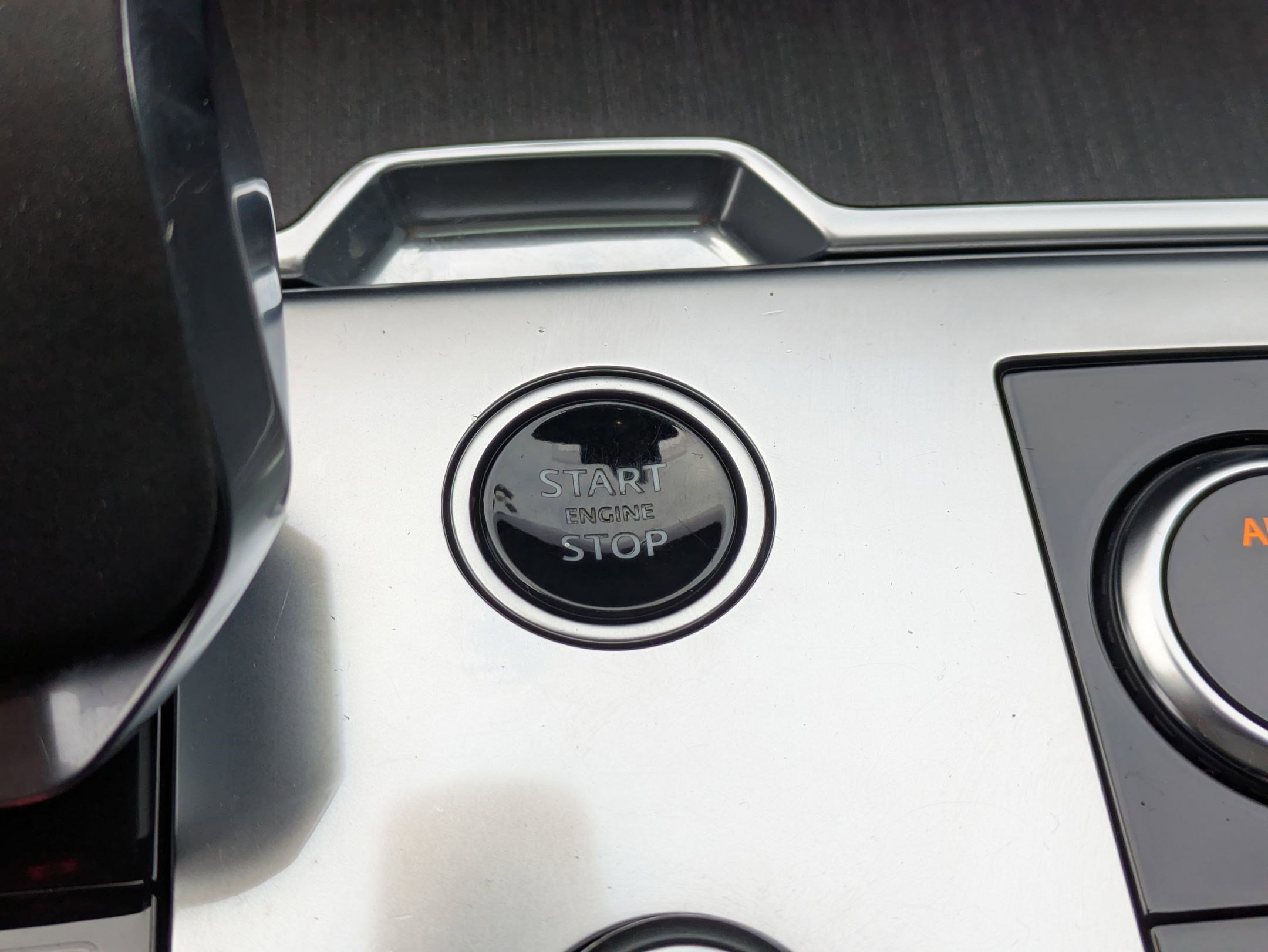 Used 2023 Land Rover Range Rover SE image 20