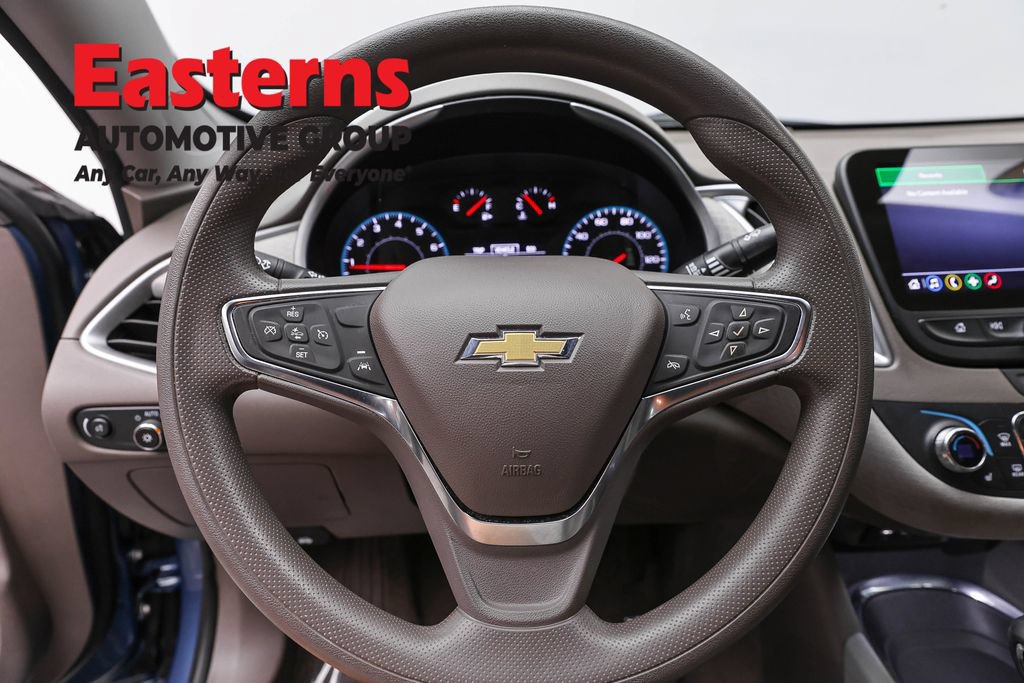 Used 2025 Chevrolet Malibu LT FWD image 12