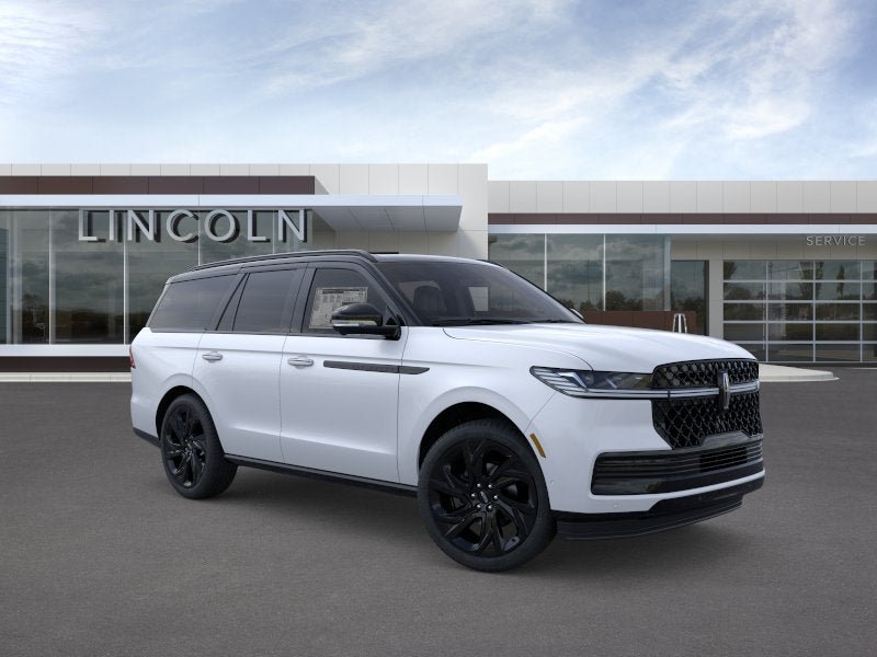New 2026 Lincoln Navigator Black Label AWD/4WD image 1
