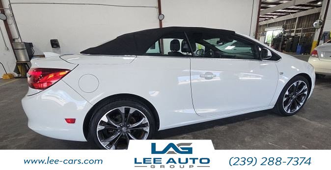 Used 2019 Buick Cascada Premium FWD image 2
