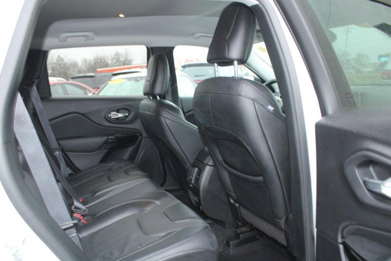 Used 2023 Jeep Cherokee Altitude Lux image 12