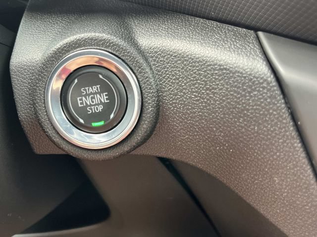 Used 2022 Chevrolet TrailBlazer RS w/ Technology Package FWD image 41