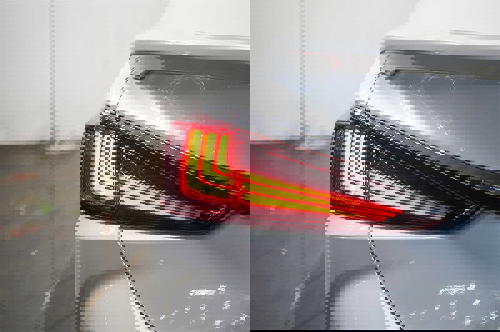 Used 2025 Lexus ES 300h w/ Premium Package image 11