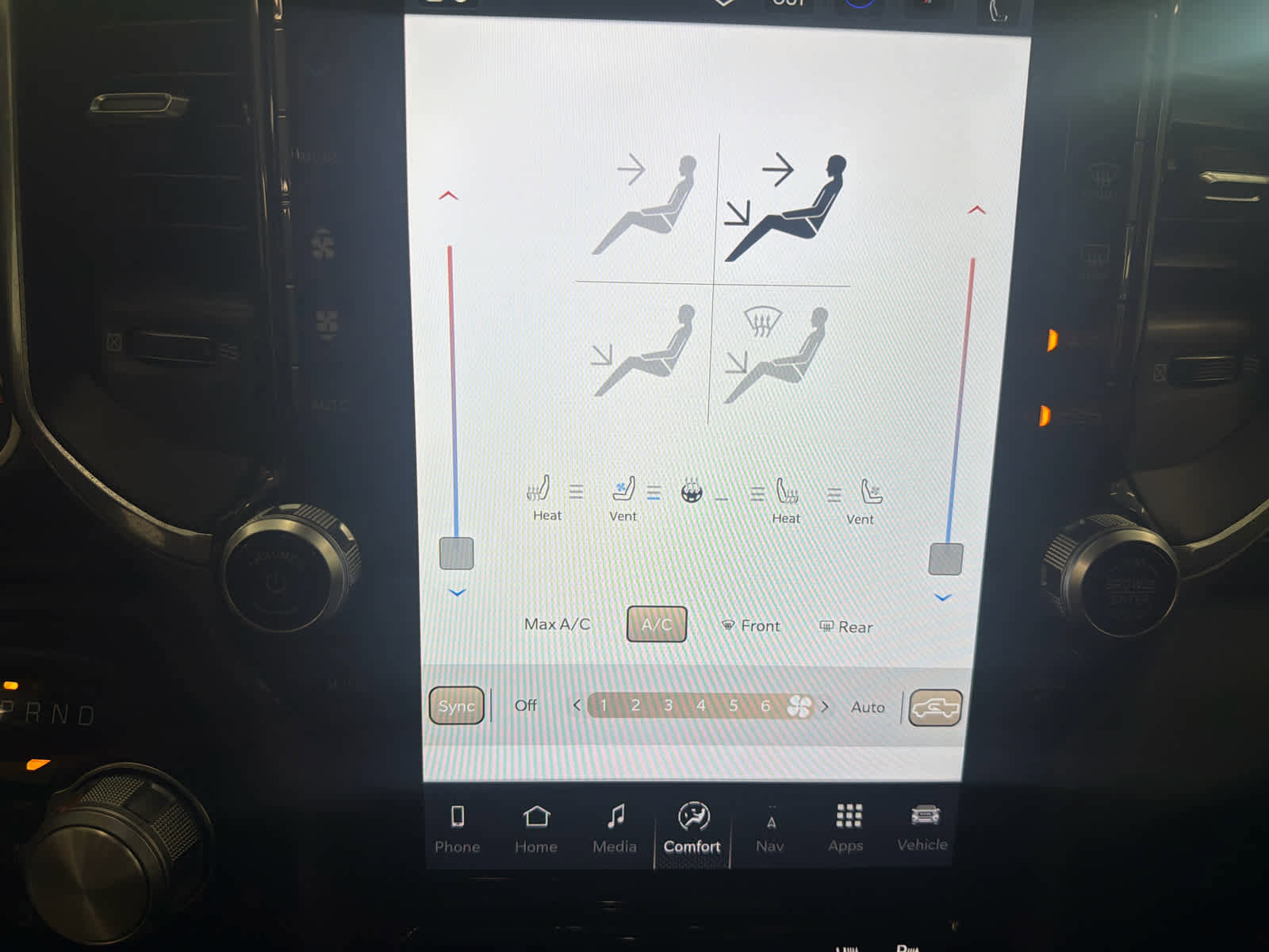 Used 2023 RAM 1500 Laramie AWD/4WD image 19