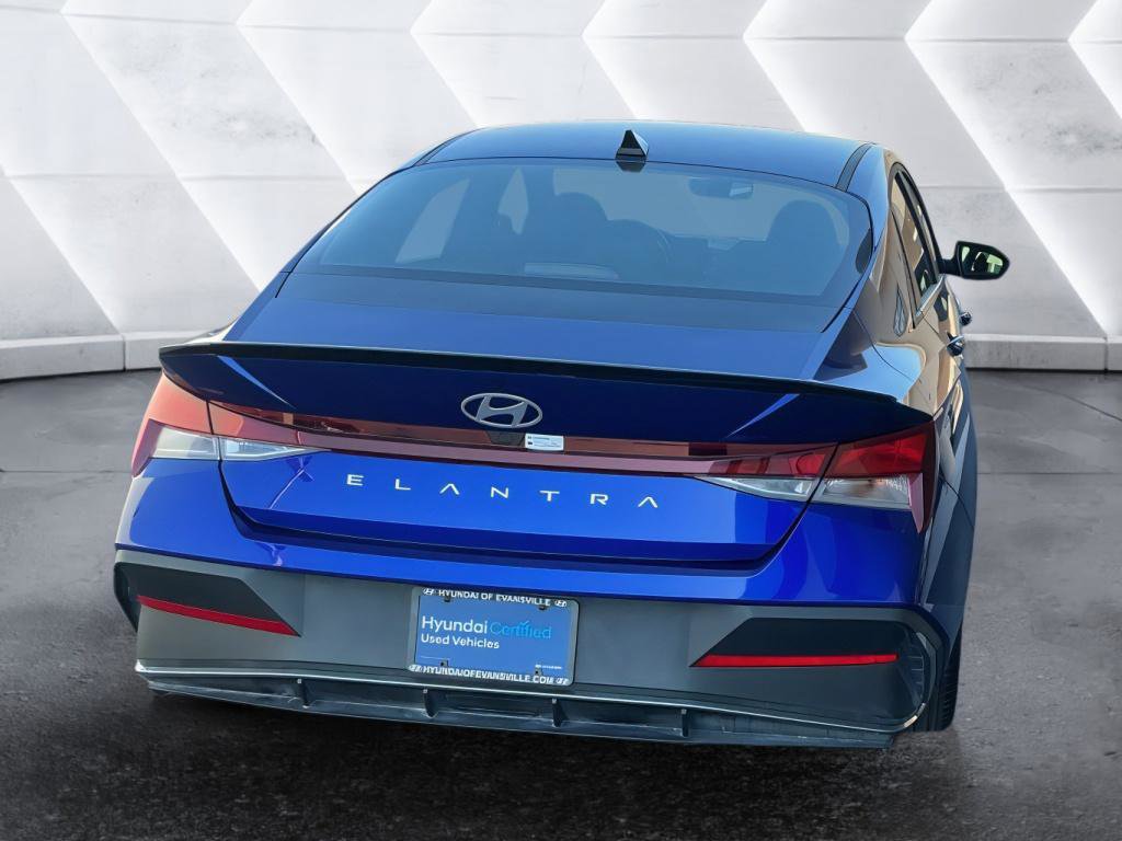 Used 2025 Hyundai Elantra Sport image 5