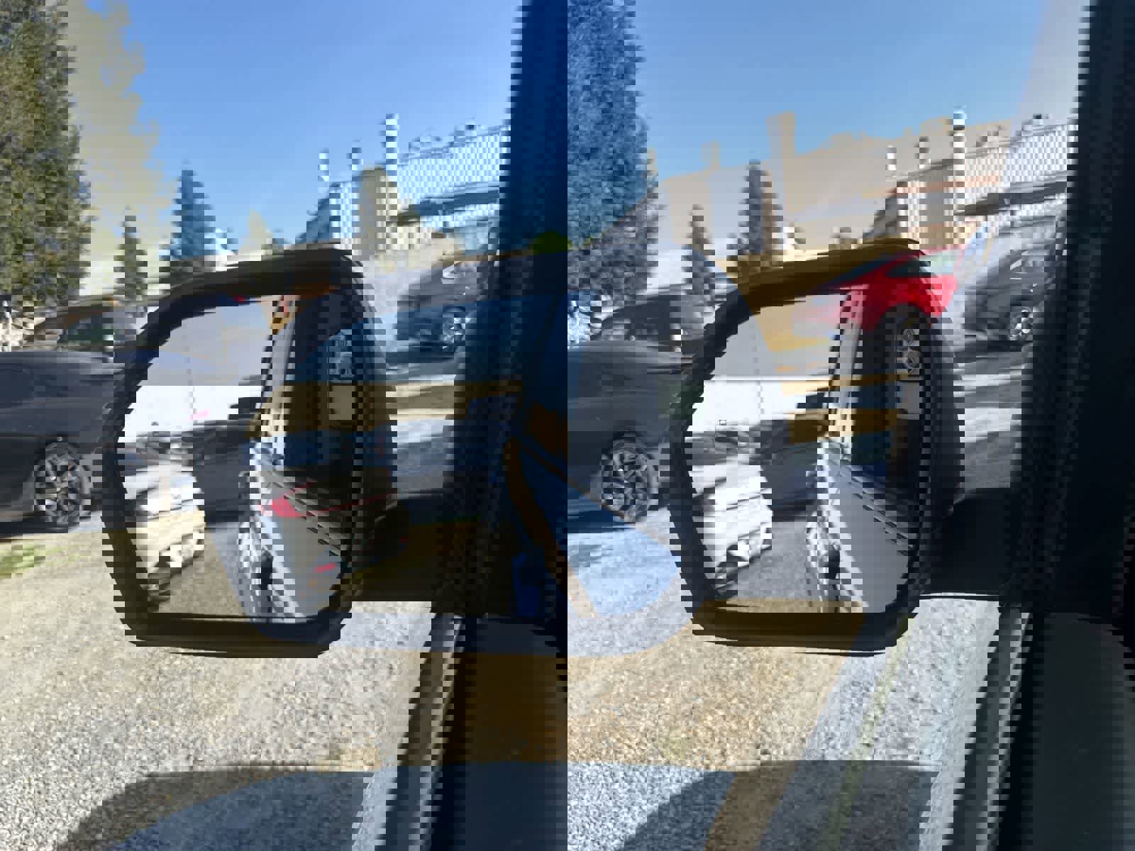 Used 2021 Ford Explorer XLT w/ Equipment Group 202A image 24